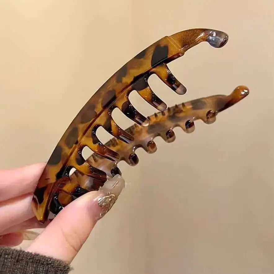Tortoise Shell Hair Clip — Classic, Chic & Timeless