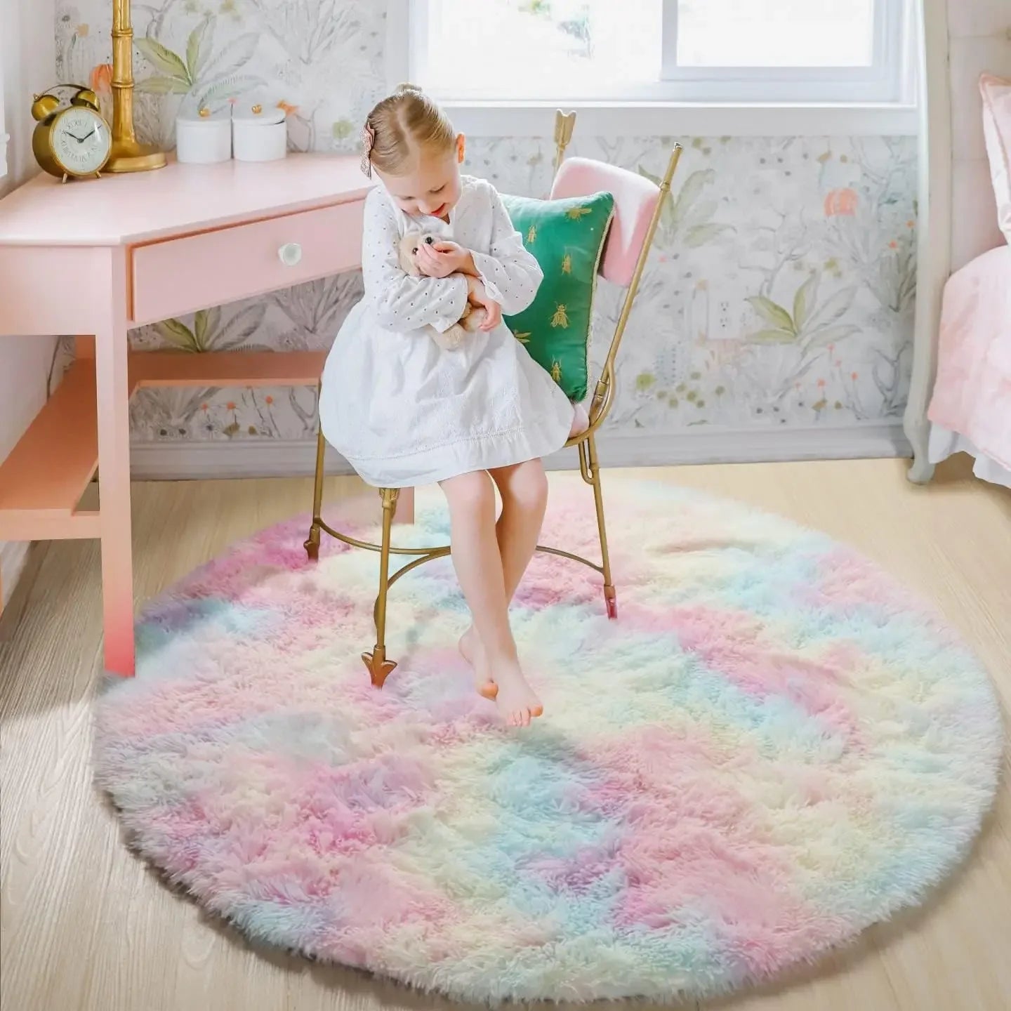 Fluffy Round Plush Rug — Soft, Cozy & Aesthetic
